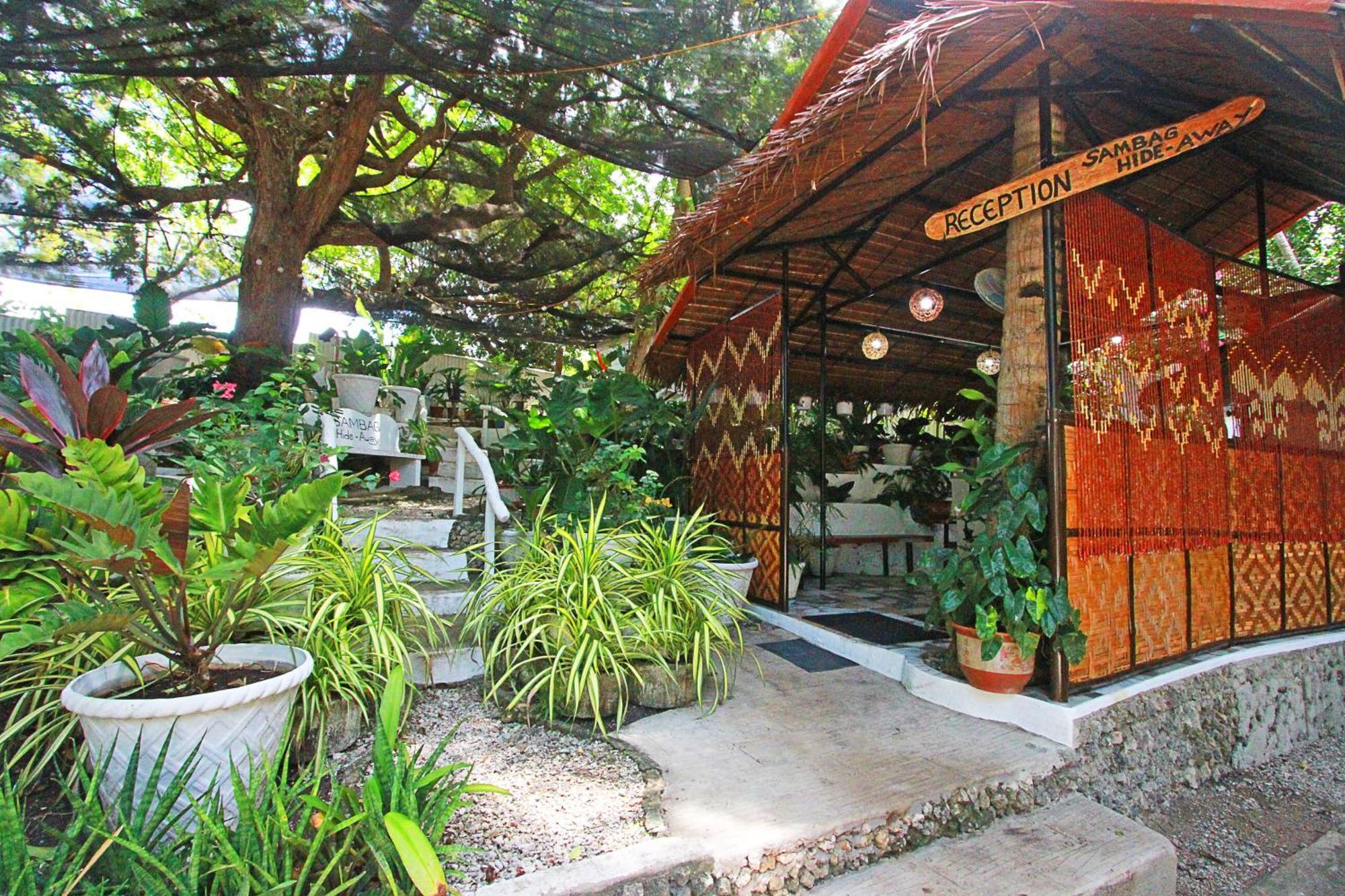 Sambag Hideaway Bungalows Moalboal Exterior photo