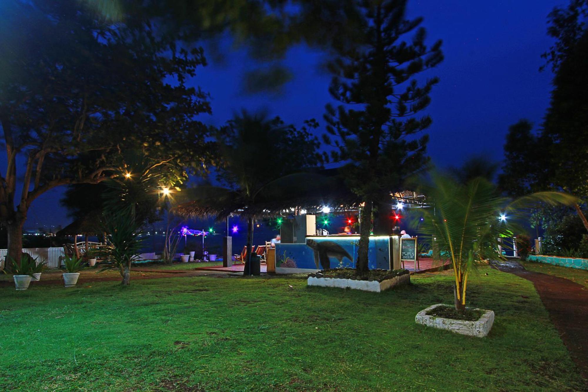 Sambag Hideaway Bungalows Moalboal Exterior photo